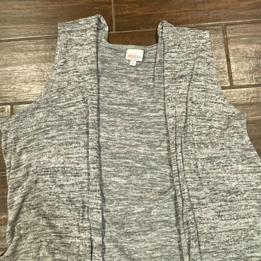 LuLaRoe Cardigan Vest Gray Womens Size Medium - Picture 2 of 5